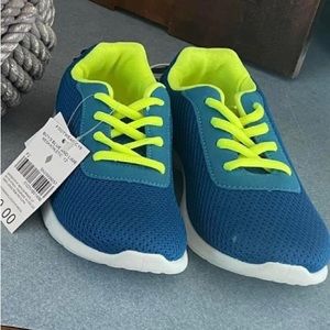 Kids sneakers